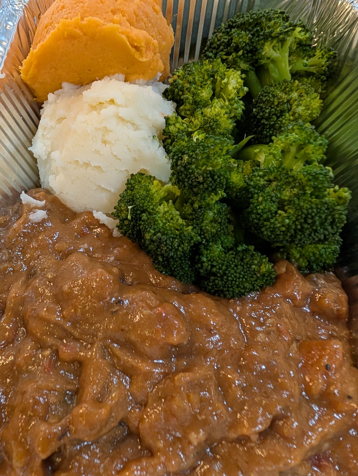 Hearty Beef Stew~ Stew Includes Starch & two Veggies (Frozen Meal)