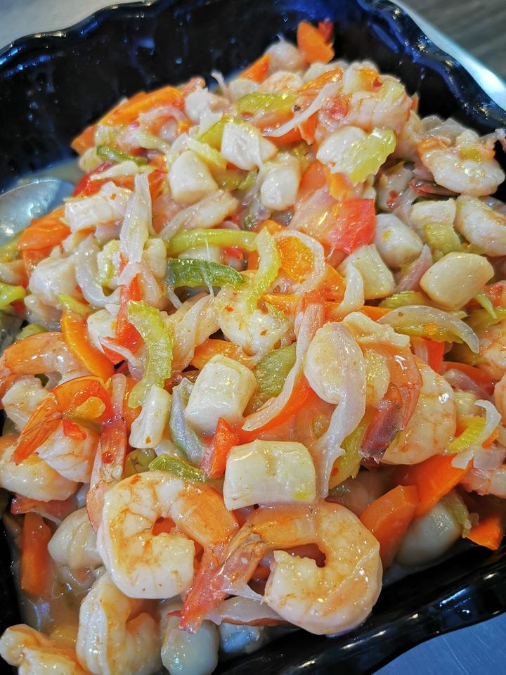 Sweet Chili Prawns & Scallops ~ Rice Pilaf & Veggies (Frozen Meal)