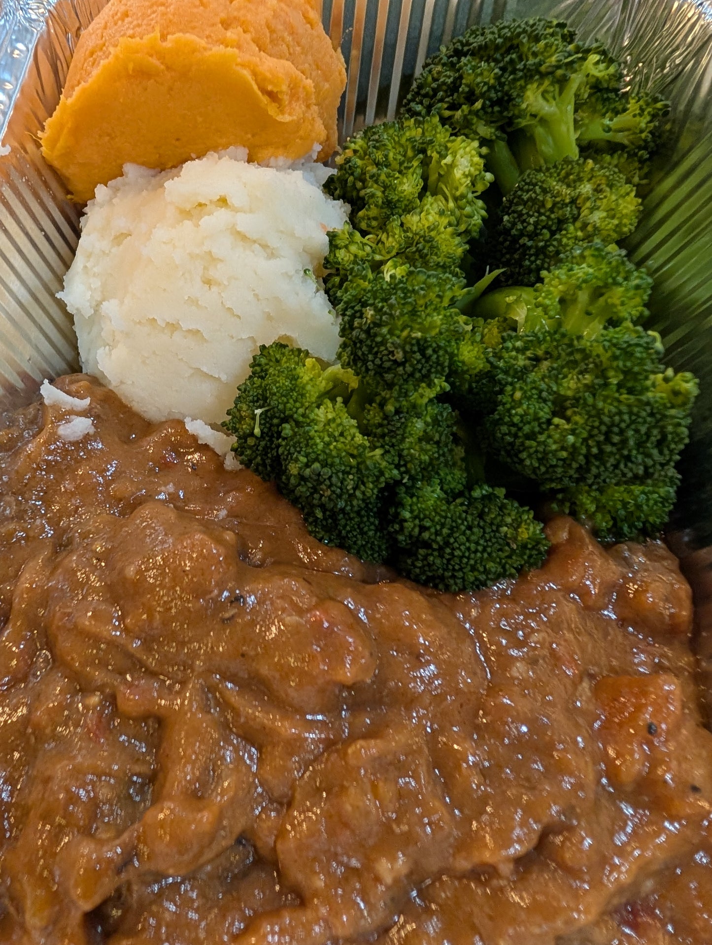 Hearty Beef Stew~ Stew Includes Starch & two Veggies (Frozen Meal)